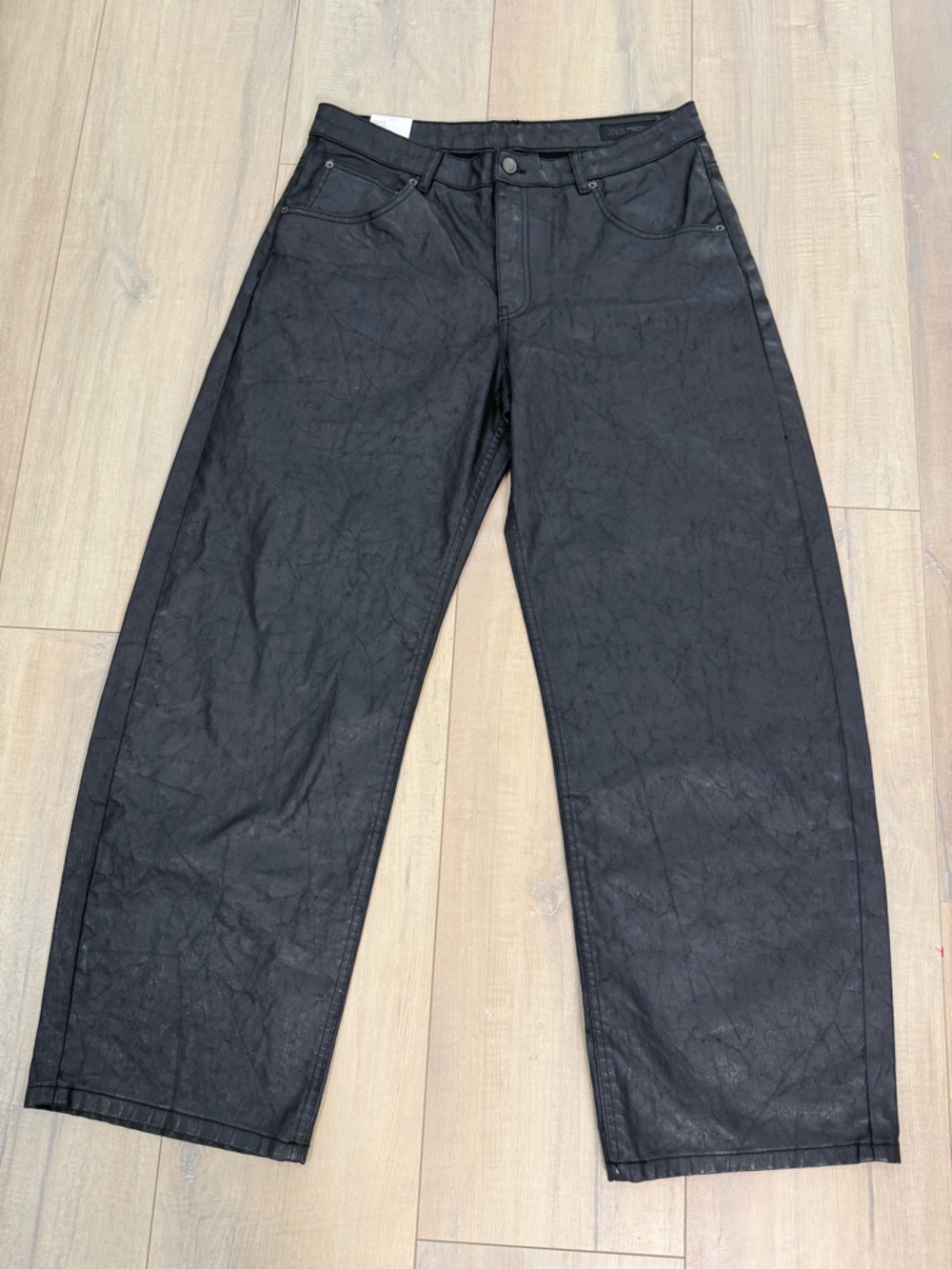 Zaraโs ZM Collection Crackled Barrel Low-Rise Jean-10